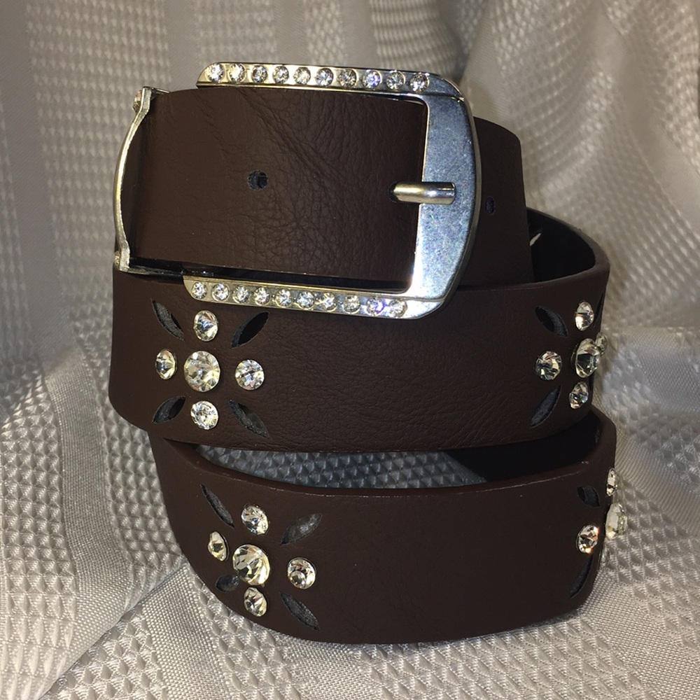 Bedazzled belt, excellent condition, worn once